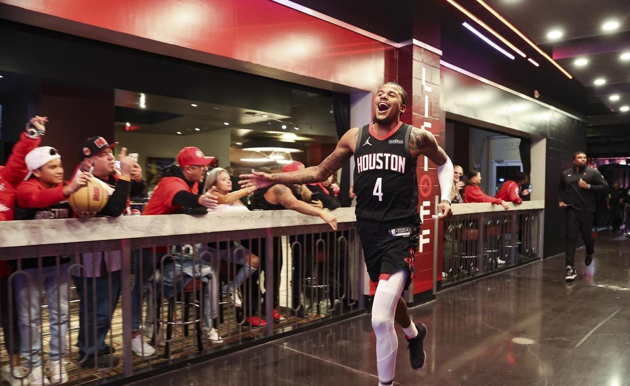 斯通经理将, 而且