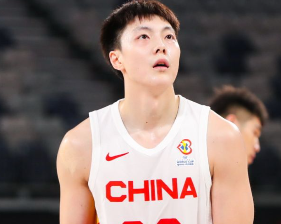 全力抢前场, 王俊杰这场